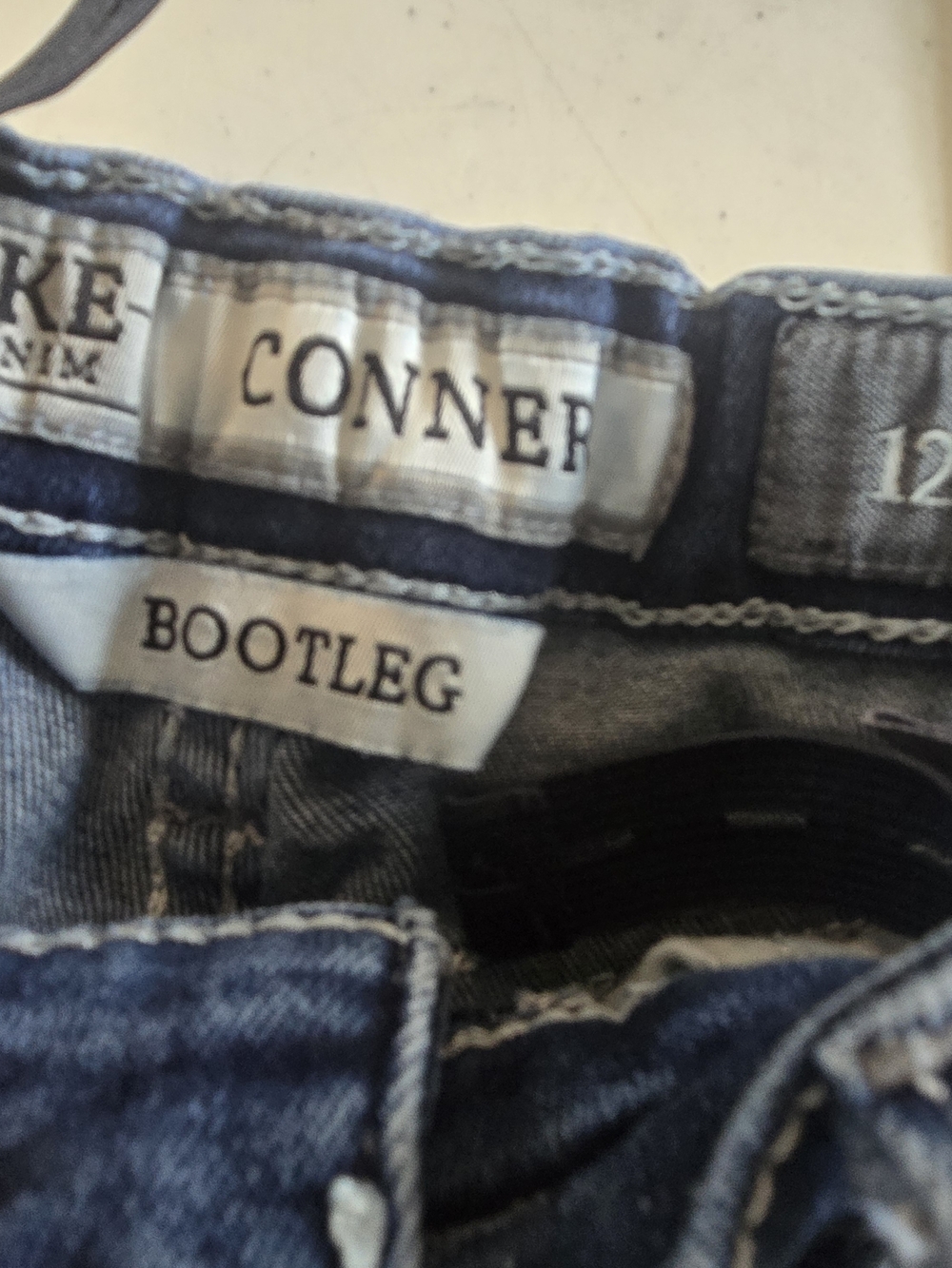 BKE CONNER Bootleg Jeans - Blue Denim